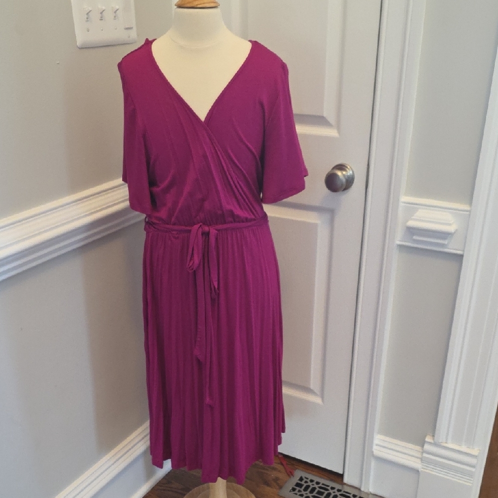 Bandolino Fuchsia Midi Dress with Tie